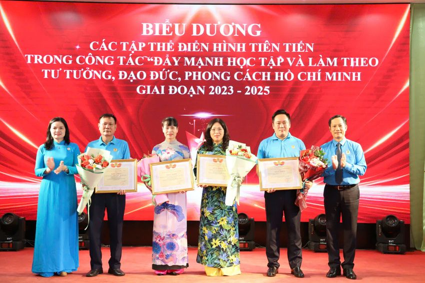 Học và làm theo Bác tạo chuyển biến mạnh mẽ trong công nhân, viên chức, lao động ngành Công Thương
