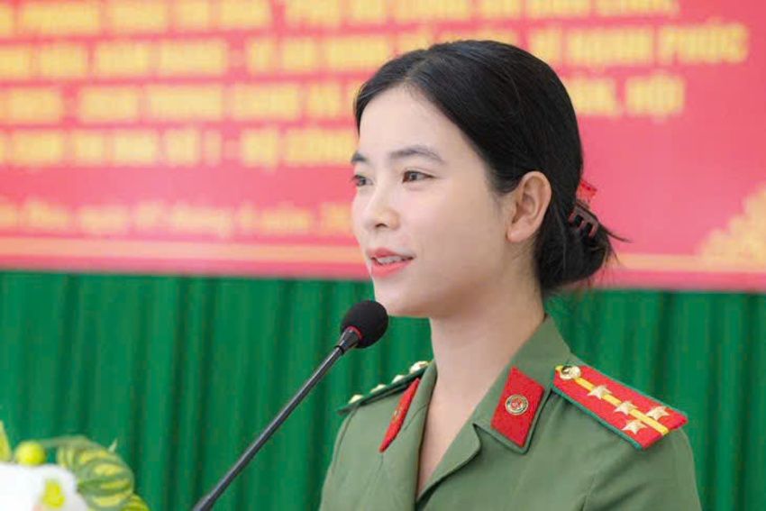 Tuổi trẻ Công an TPHCM hành quân theo chân Bác