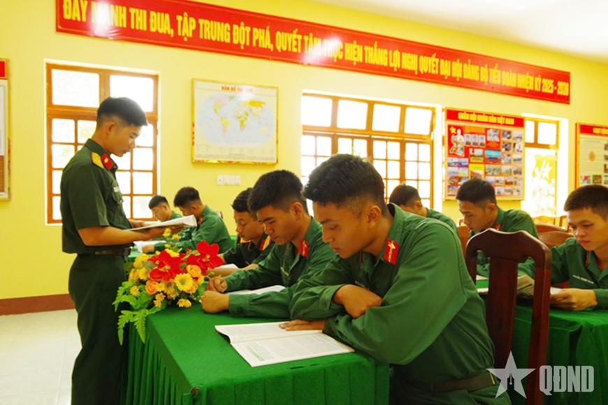 Ph&ograve;ng Hồ Ch&iacute; Minh - Hun đ&uacute;c bản lĩnh ch&iacute;nh trị cho Bộ đội Tăng thiết gi&aacute;p