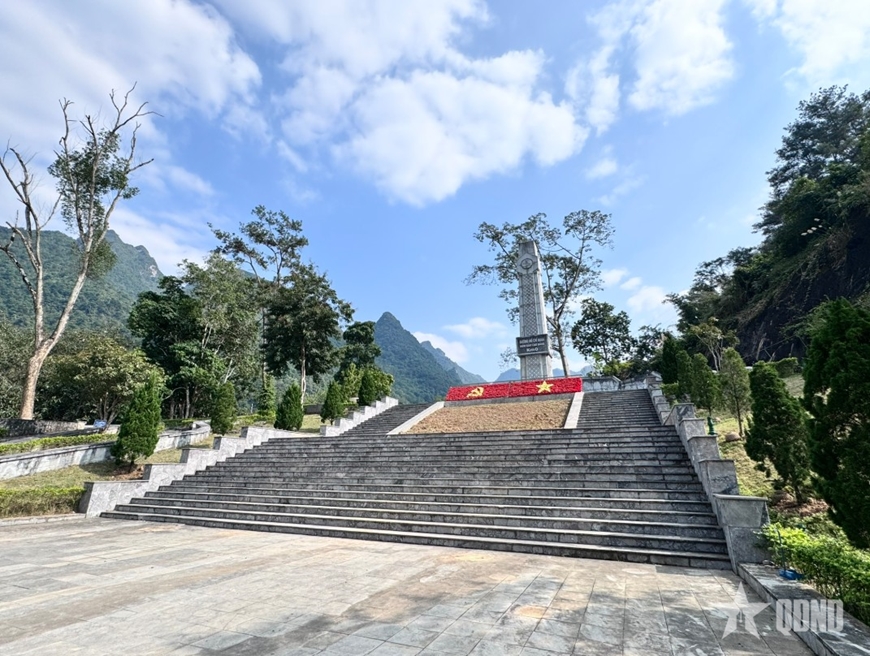 Người về đem tới m&ugrave;a xu&acirc;n-B&agrave;i 1: P&aacute;c B&oacute; in dấu ch&acirc;n Người