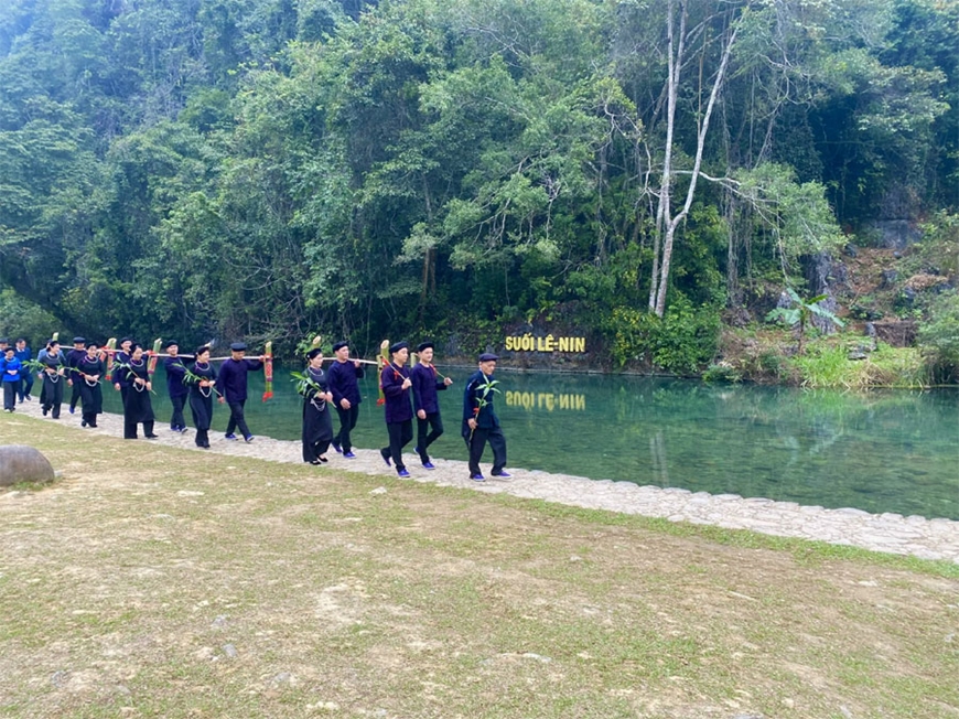 Người về đem tới m&ugrave;a xu&acirc;n-B&agrave;i 2: Gieo mầm &ldquo;hạt giống&rdquo; c&aacute;ch mạng