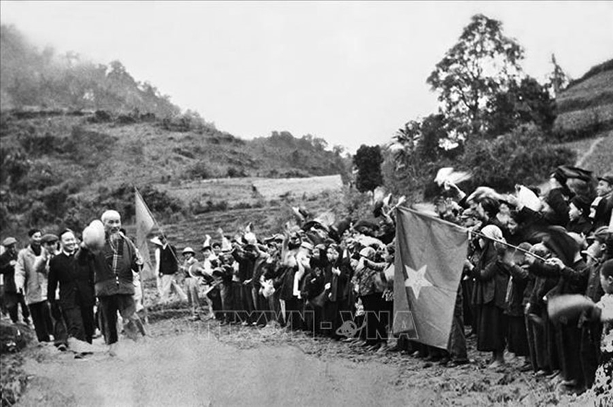 Tinh thần đo&agrave;n kết, thực hiện ch&iacute;nh s&aacute;ch d&acirc;n tộc, x&acirc;y dựng hậu phương c&aacute;ch mạng thời kỳ B&aacute;c Hồ ở Cao Bằng