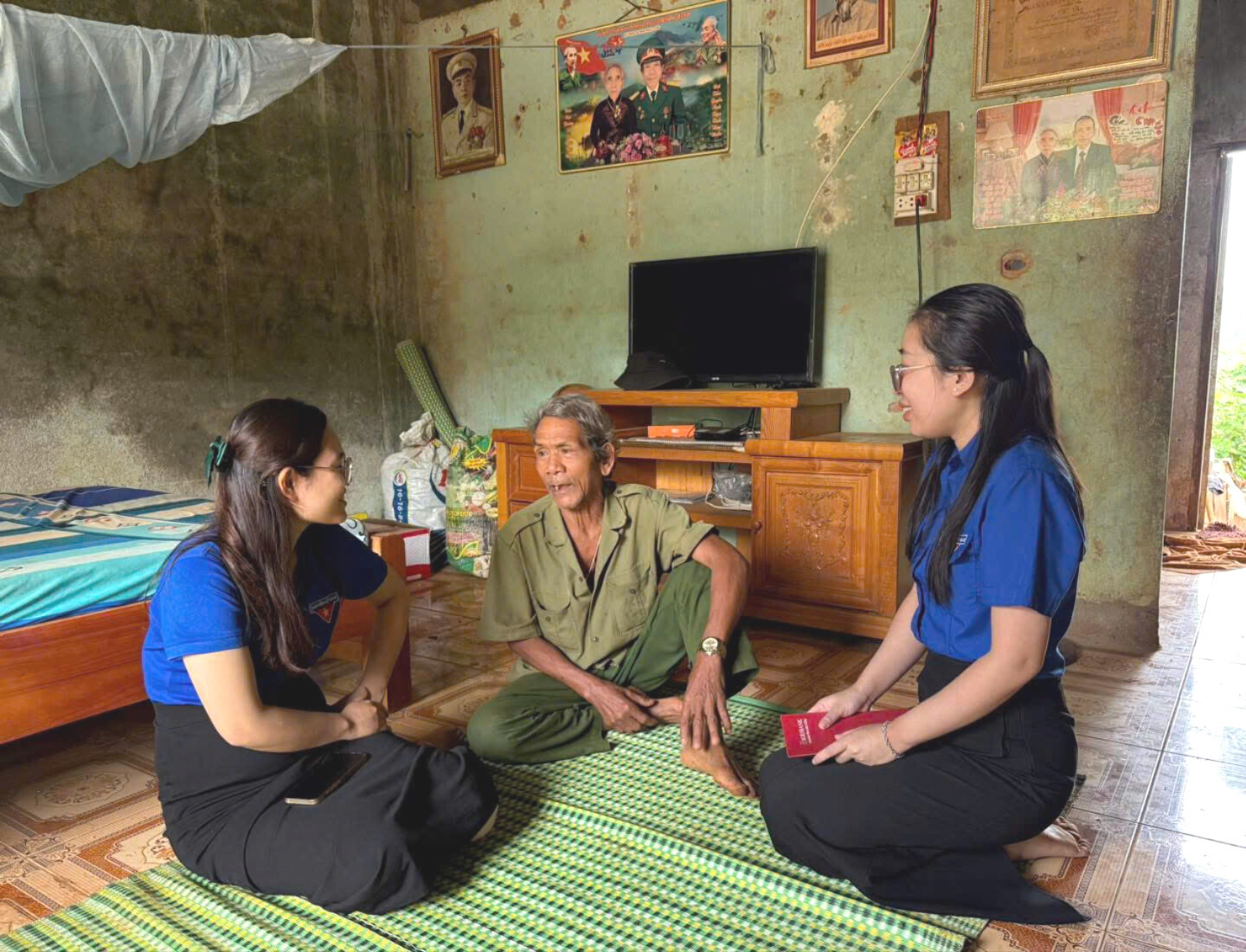 nhieu-hoat-dong-cham-lo-cong-dong.jpg