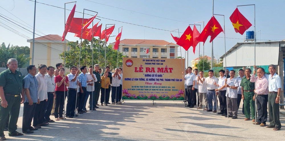 ô hình Mỗi khu dân cư một công trình được UBMTTQ Việt Nam TP.Tân An triển khai, thực hiện sâu, rộng tại các ấp, khu phố nhiều năm qua