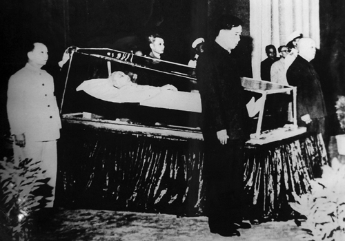 Các đồng chí lãnh đạo Đảng, Nhà nước, Quốc hội, Chính phủ