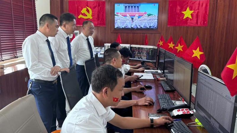 Học và làm theo tư tưởng, đạo đức, phong cách Hồ Chí Minh là việc làm thường xuyên, liên tục ở Công ty Điện lực Lai Châu.