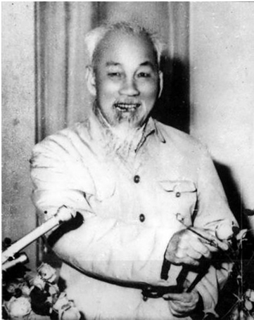 Chủ tịch Hồ Chí Minh đọc thư chúc Tết xuân năm 1968.