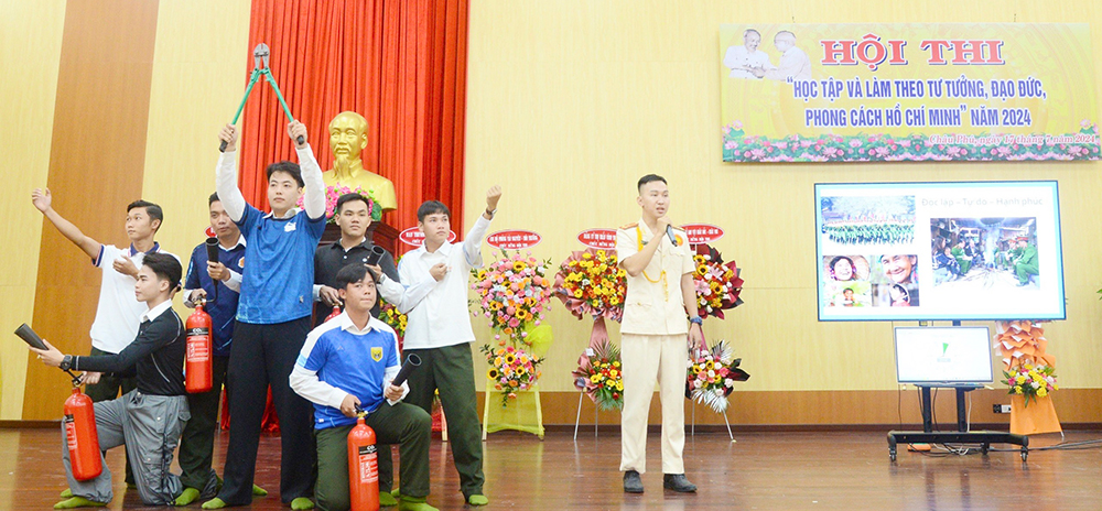 Phần thuyết trình của các đơn vị tham gia hội thi được chuẩn bị chu đáo